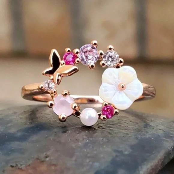 ROSE GOLD PLATED FLOWER RING - Picture 1 of 4